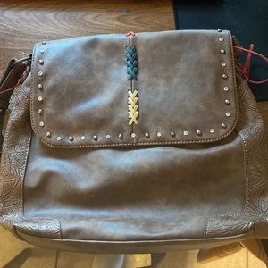 Catch fly conceal carry cross body purse